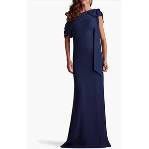 NWT Tadashi Shoji Cassia Bow One Shoulder Crepe Gown, Navy, 2